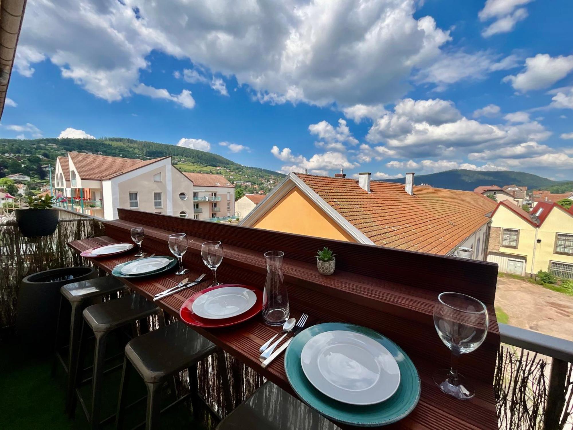 Epicea, Bel Appartement Avec Balcon Au Centre Ville Жерарме Екстер'єр фото